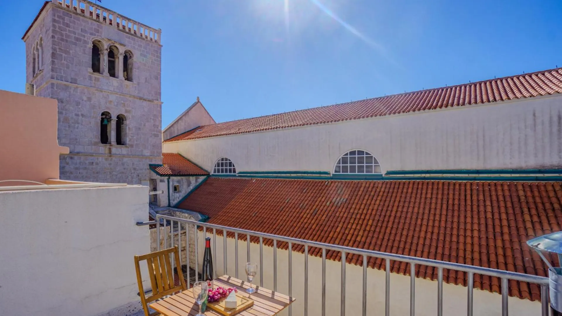 House Plaza Near Beach Pag Town 0*,  Croatia